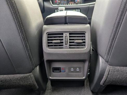 Used 2024 Nissan Rogue SL w/ SL Premium Package image 20