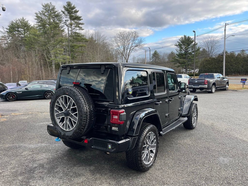 Used 2024 Jeep Wrangler High Altitude AWD/4WD image 6
