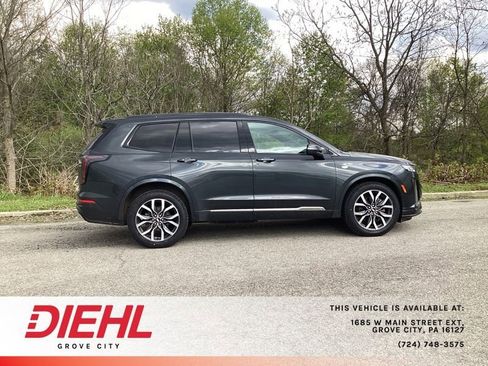 Used 2021 Cadillac XT6 Sport w/ LPO, Floor Liner Package AWD/4WD image 8
