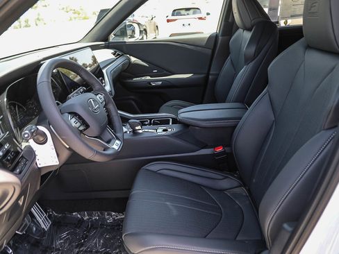 New 2026 Lexus TX 500h AWD image 17