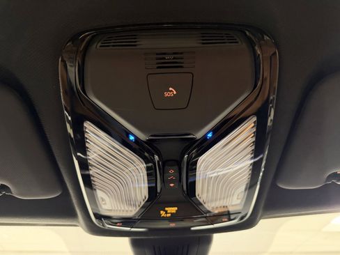 Used 2022 BMW X5 xDrive45e w/ M Sport Package image 36