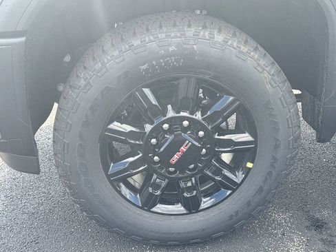 New 2026 GMC Sierra 3500 AT4 w/ AT4 Premium Plus Package AWD/4WD image 13