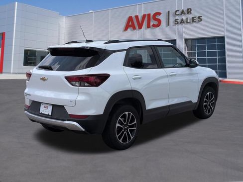 Used 2025 Chevrolet TrailBlazer LT AWD/4WD image 6