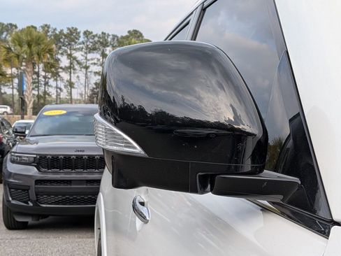 Used 2022 Nissan Armada SL w/ Midnight Edition Package image 12