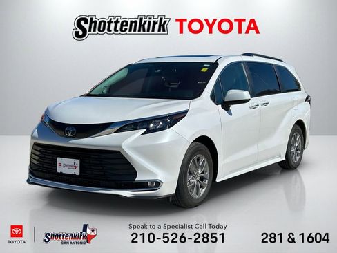 Certified 2024 Toyota Sienna XLE w/ XLE Plus Package image 1