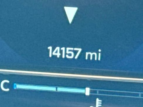 Certified 2024 Chevrolet Suburban High Country w/ Advanced Technology Package image 40