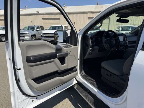 Used 2019 Ford F150 XLT w/ Equipment Group 302A Luxury AWD/4WD image 24