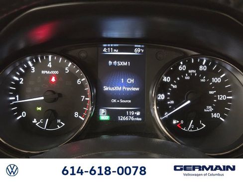 Used 2017 Nissan Rogue SV w/ SV Premium Package AWD/4WD image 28