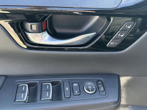 Used 2023 Honda CR-V EX-L image 17
