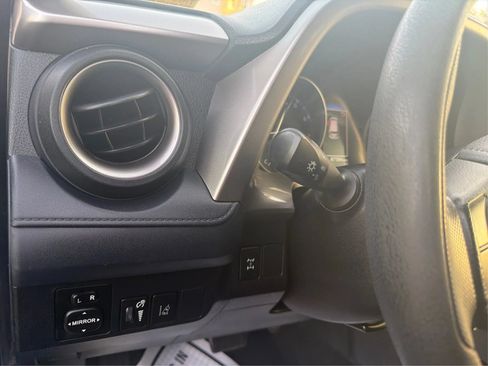 Used 2018 Toyota RAV4 LE w/ All Weather Liner Package AWD/4WD image 18