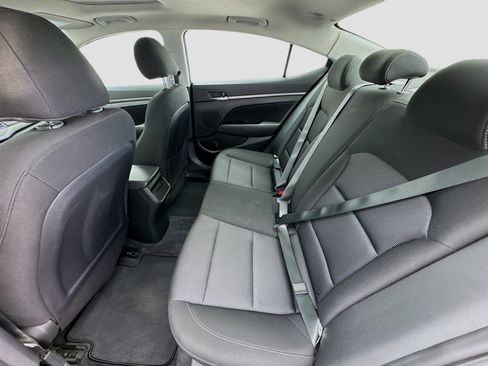 Used 2018 Hyundai Elantra Value Edition FWD image 16
