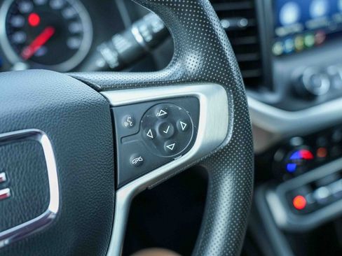 Used 2021 GMC Acadia SLE w/ Driver Convenience Package image 34