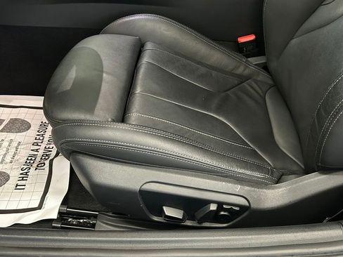 Used 2022 BMW Z4 M40i w/ Premium Package image 10