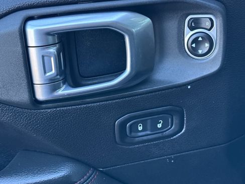 Used 2020 Jeep Gladiator Rubicon image 13