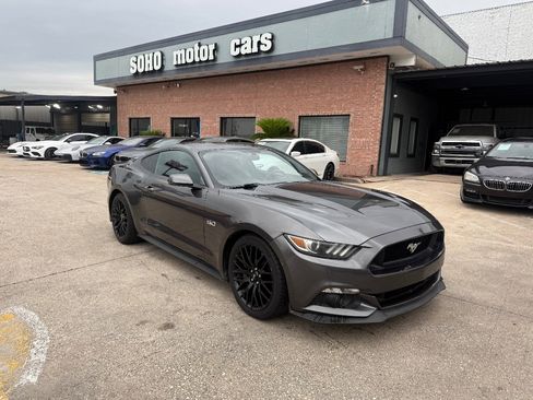 Used 2017 Ford Mustang GT Premium w/ GT Performance Package RWD image 6