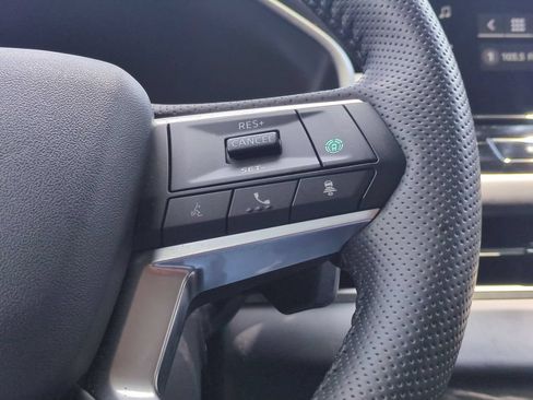 Used 2025 Mitsubishi Outlander SE AWD/4WD image 22