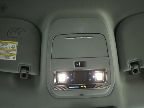 Used 2023 Ford F350 Lariat image 68