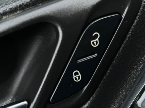 Used 2011 Volkswagen GTI 2-Door FWD image 37