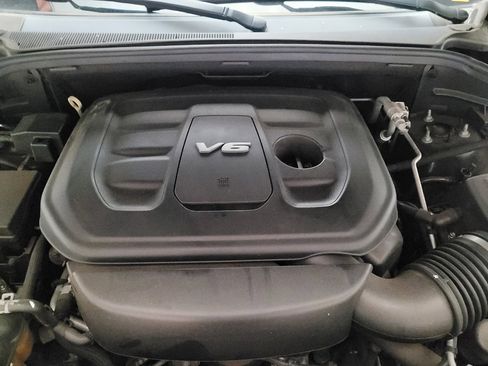 Used 2018 Jeep Grand Cherokee Altitude image 30