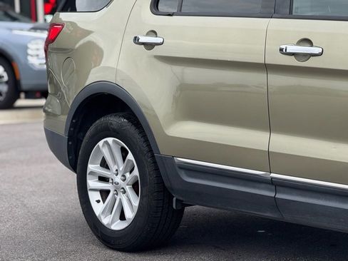 Used 2013 Ford Explorer XLT image 5