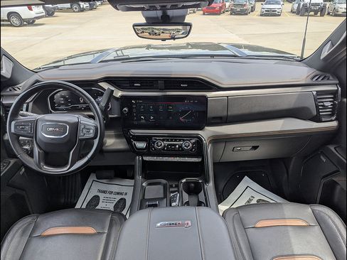 Used 2024 GMC Sierra 2500 AT4 w/ AT4 Premium Plus Package AWD/4WD image 23