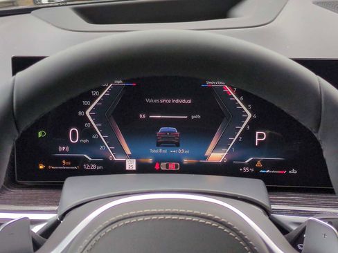 Used 2026 BMW X6 xDrive40i w/ Climate Comfort Package image 35