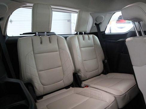 Used 2018 Ford Explorer Platinum AWD/4WD image 44
