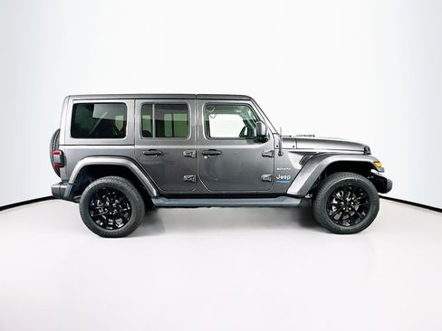 Used 2022 Jeep Wrangler Unlimited Sahara w/ Cold Weather Group AWD/4WD image 10