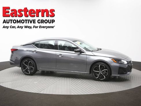 Used 2023 Nissan Altima 2.5 SR AWD/4WD image 46
