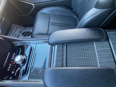 Used 2022 Jeep Wagoneer Series II AWD/4WD image 46