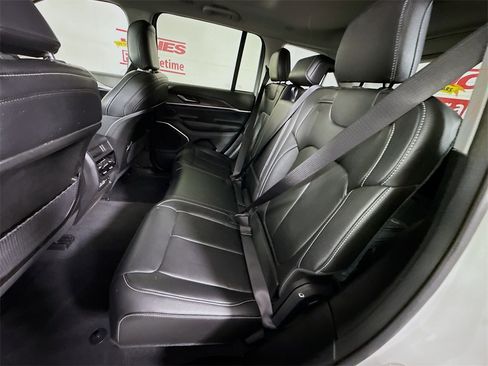 Used 2023 Jeep Grand Cherokee 4WD 4xe image 29