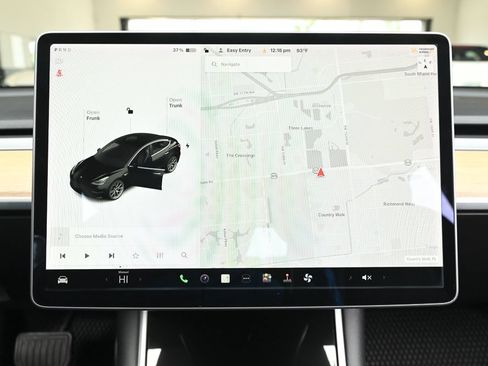 Used 2020 Tesla Model 3 Standard Range Plus RWD image 25