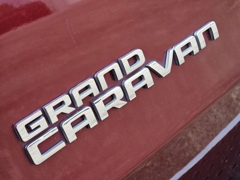 Used 2019 Dodge Grand Caravan SXT image 14