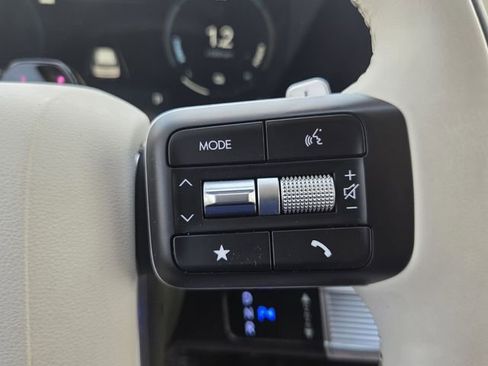 Used 2025 Hyundai Santa Fe Calligraphy image 24