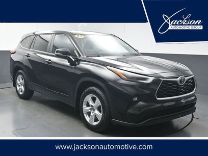 Used 2023 Toyota Highlander LE
