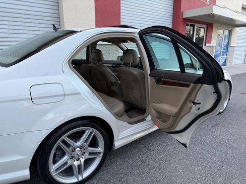 Used 2011 Mercedes-Benz C 300 Sedan image 21