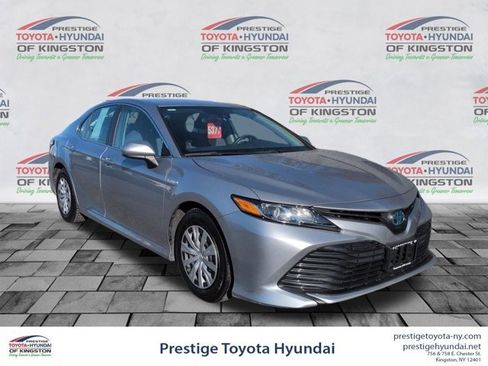 Certified 2020 Toyota Camry LE image 1