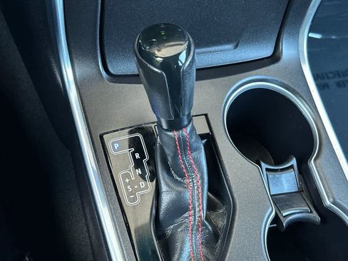 Used 2016 Toyota Camry SE FWD image 22