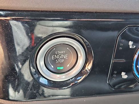 Certified 2024 GMC Sierra 1500 SLT RWD image 17