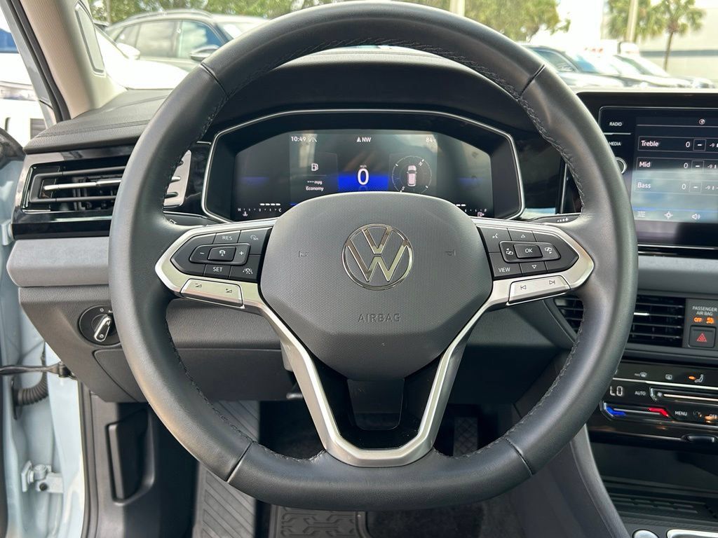 Certified 2026 Volkswagen Jetta SE w/ Black Wheel Package FWD image 19