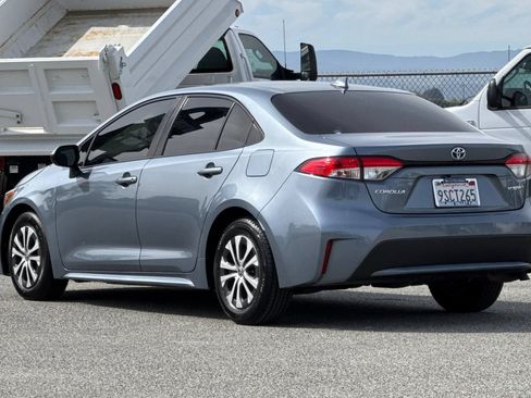 Used 2022 Toyota Corolla LE FWD image 6