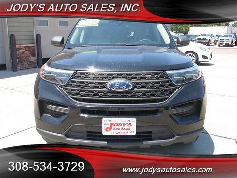Used 2020 Ford Explorer 4WD w/ Class III Trailer Tow Package image 35