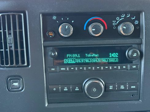 Used 2019 Chevrolet Express 2500 w/ Driver Convenience Package RWD image 26
