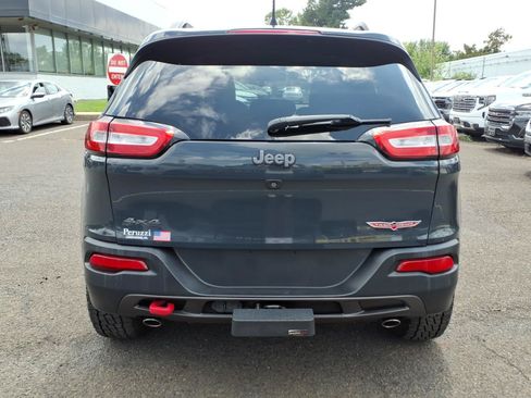 Used 2016 Jeep Cherokee Trailhawk w/ Leather Interior Group AWD/4WD image 4