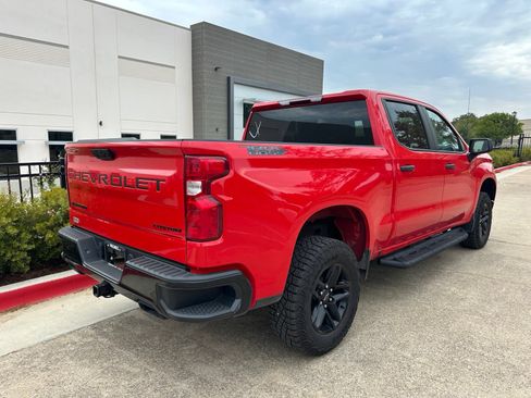 Used 2024 Chevrolet Silverado 1500 Custom Trail Boss w/ Dark Appearance Package AWD/4WD image 10