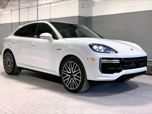 New 2026 Porsche Cayenne Turbo image 7