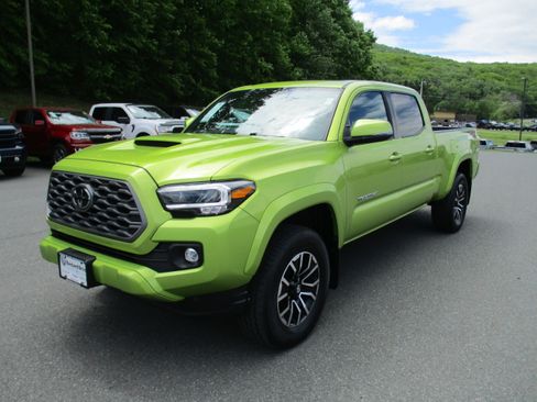 Used 2023 Toyota Tacoma TRD Sport w/ TRD Premium Sport Package AWD/4WD image 1