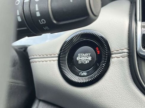 Used 2023 Jeep Compass Limited image 32