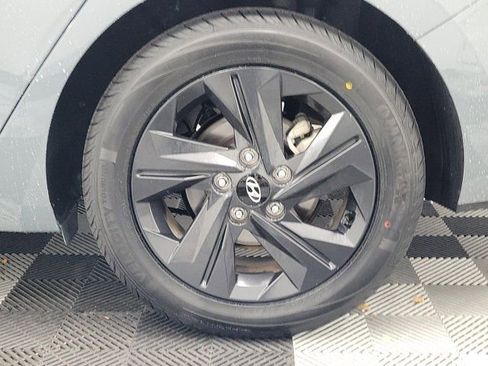 Used 2023 Hyundai Elantra SEL FWD image 10
