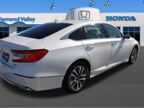 Used 2018 Honda Accord Touring image 6
